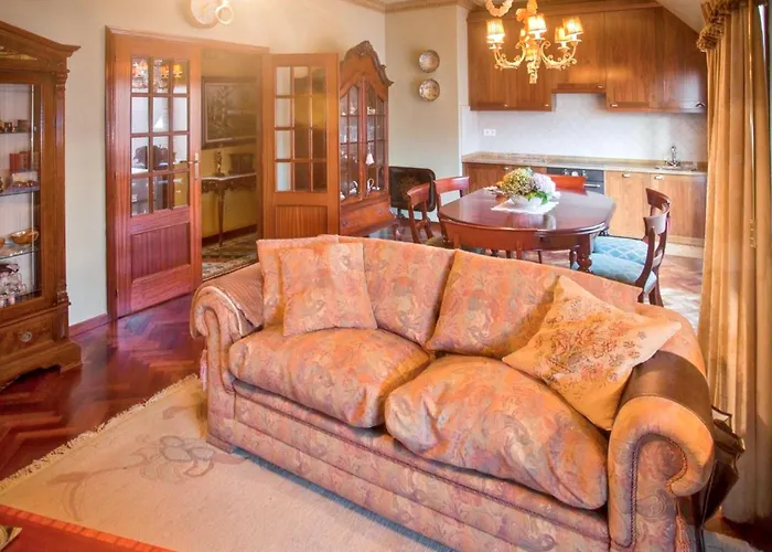 Spacious In With Sea And Mountain Views - 110 M² Lejlighed