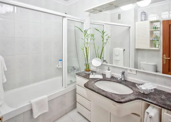Lejlighed Spacious In With Sea And Mountain Views - 110 M²