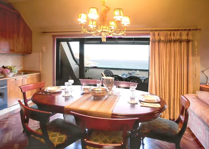 Spacious In With Sea And Mountain Views - 110 M² Lejlighed Malpica