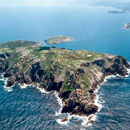 Spacious In With Sea And Mountain Views 110 M² Malpica