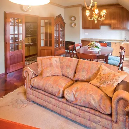 Spacious In With Sea And Mountain Views 110 M² Apartment