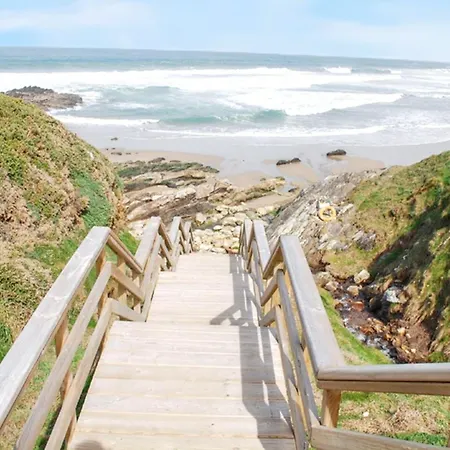 Spacious In With Sea And Mountain Views 110 M²