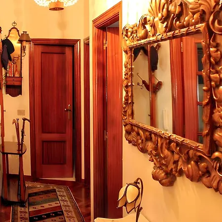 Apartment Spacious In With Sea And Mountain Views - 110 M² *